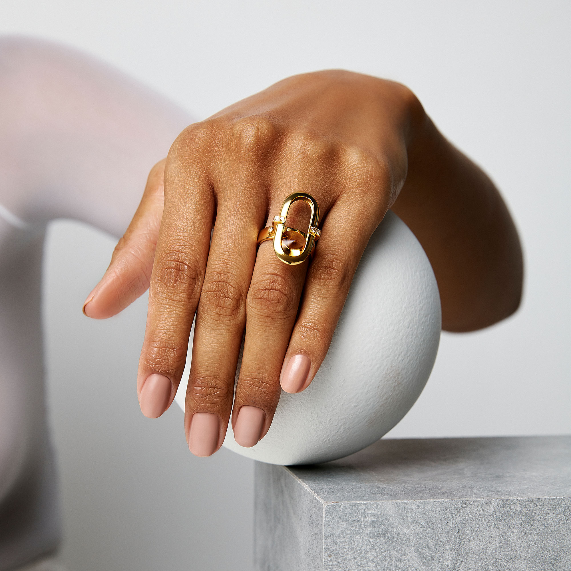 Spinning Top Line Ring