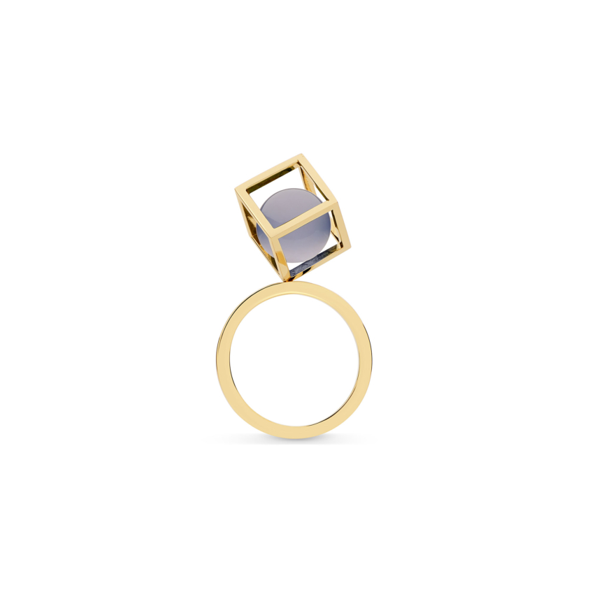18k Gold Perpetual Movement Chalcedony Ring – Solo Rotated 10mm Stacking Ring